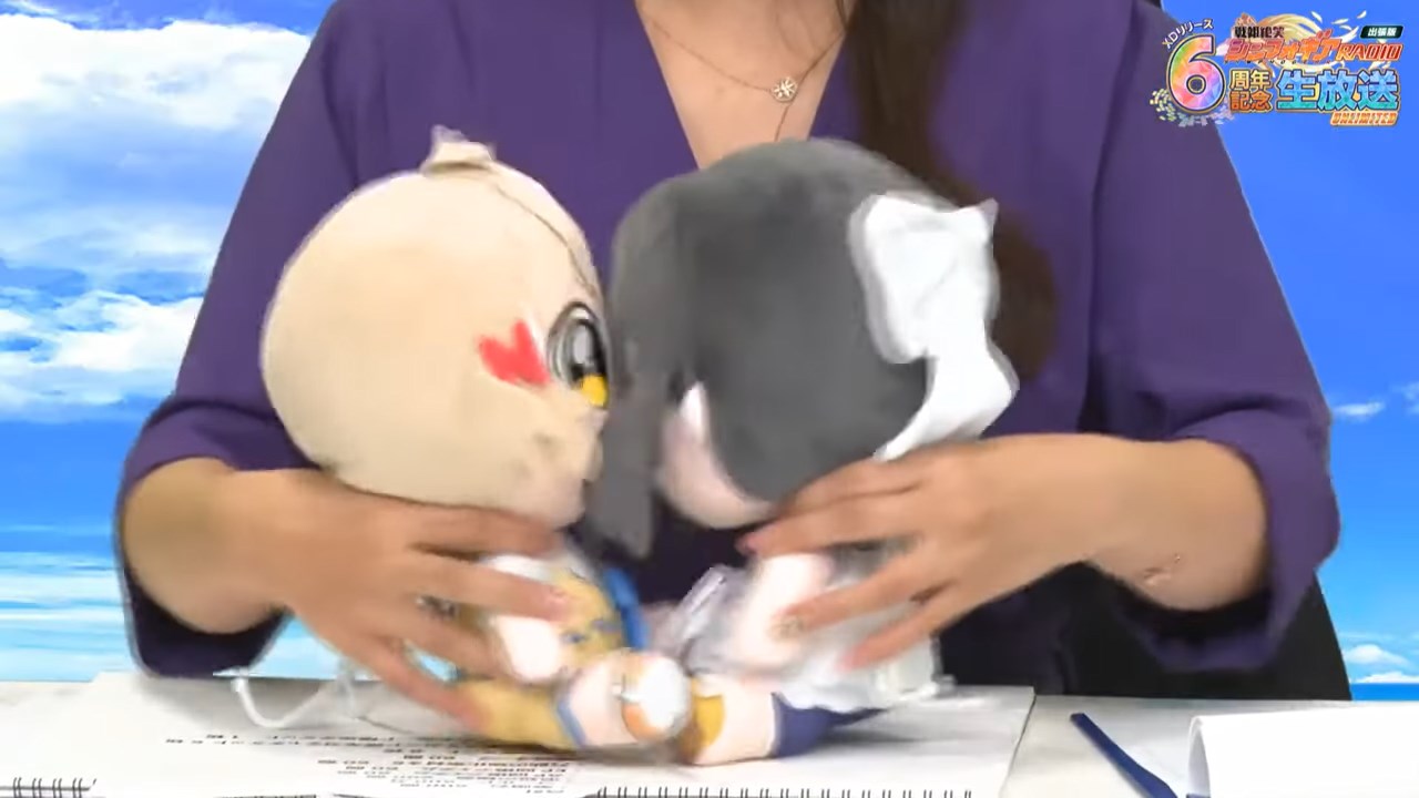 Yuka Iguchi making the Hibiki and Miku plushes kiss